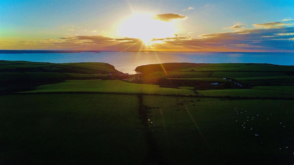 Property photo 2 of 27 Situation