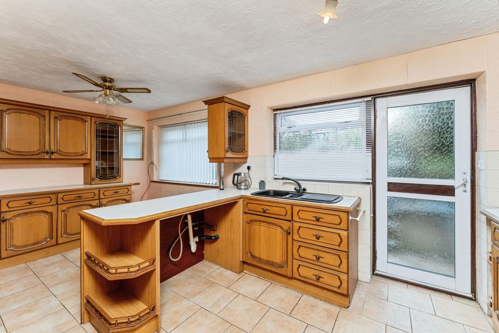 Property photo 3 of 16 Pbox-Img.Jpg