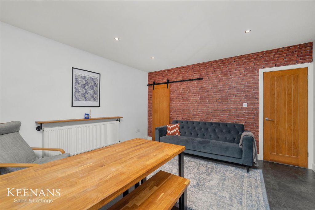 Property photo 3 of 44 3.Jpg