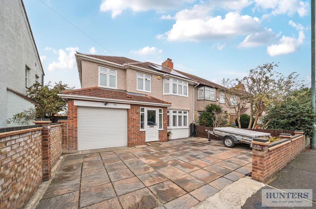 Property photo 1 of 22 External