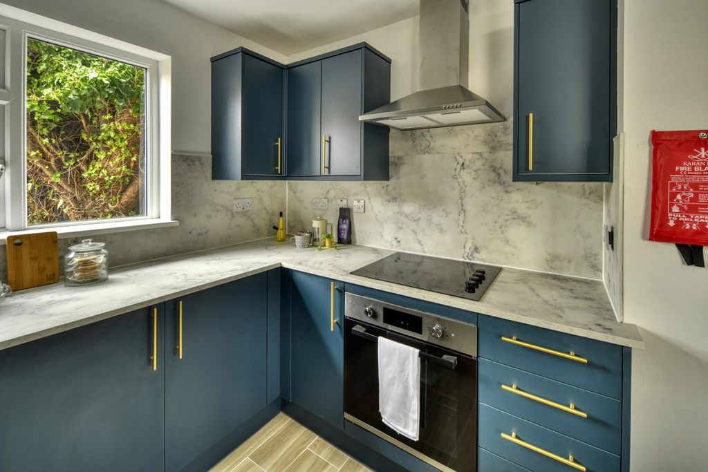 5 bed shared accommodation to rentDownend Road, Bristol BS15 photo 4
