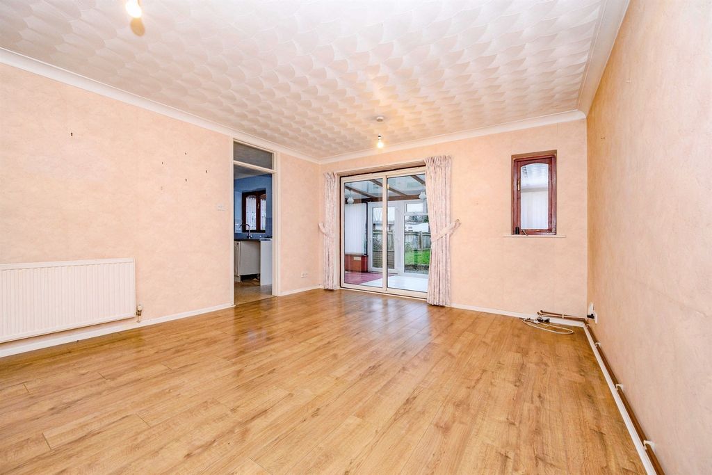 Property photo 3 of 21