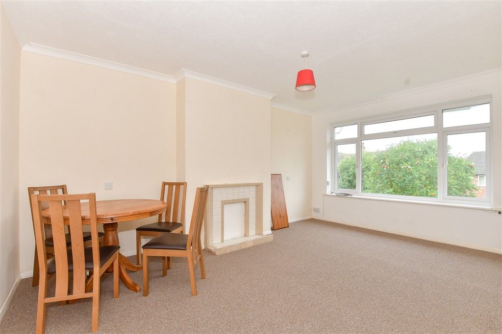 Property photo 2 of 12 Lounge/Diner