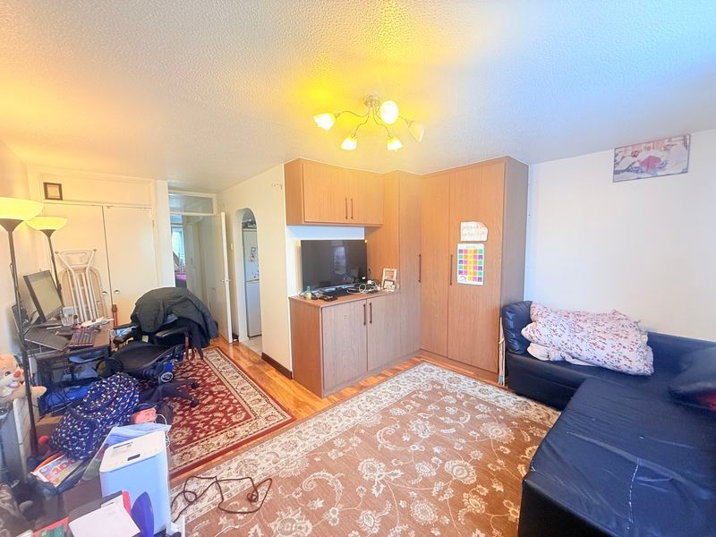 Property photo 2 of 7 Photo 2