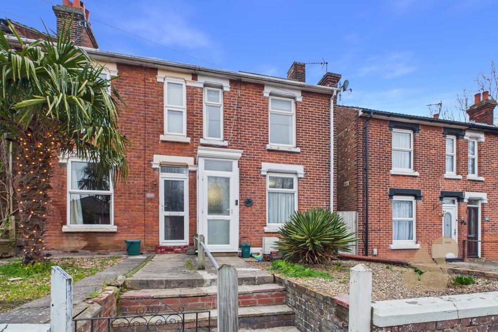 Property photo 1 of 21 Cam01659G0-Pr0708-Still021.Jpg