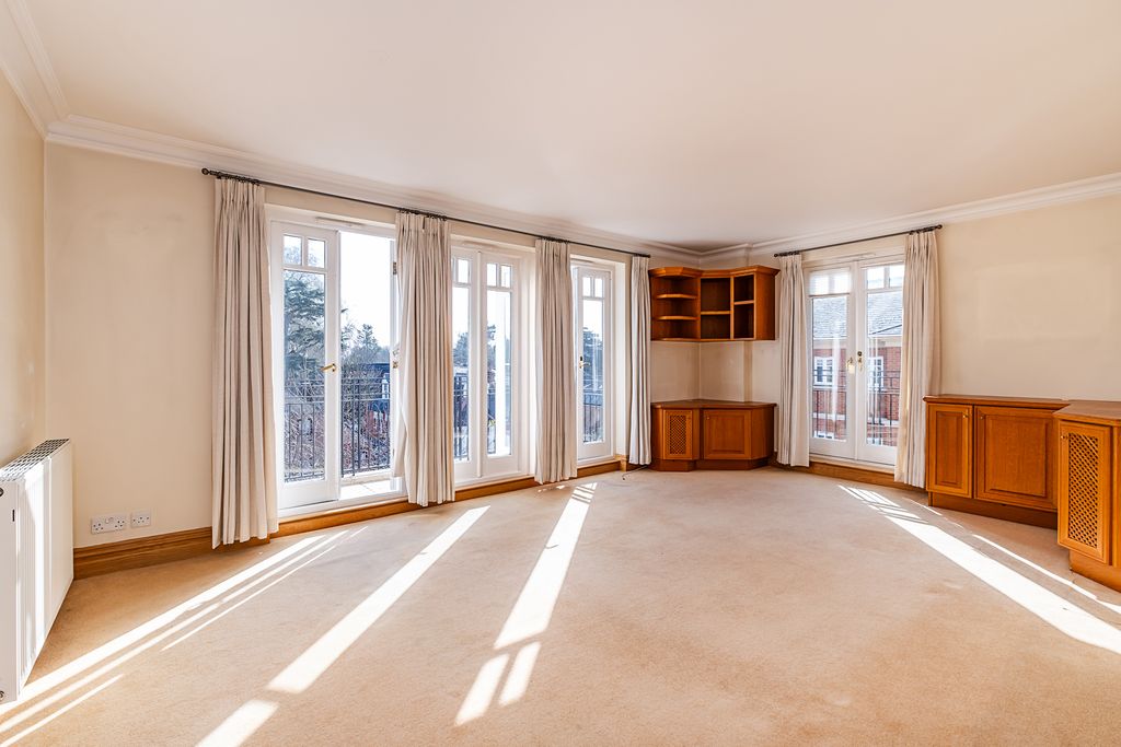 Property photo 3 of 19