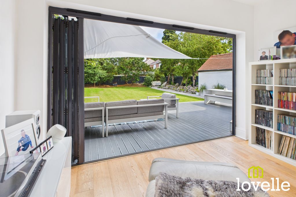 Property photo 3 of 26