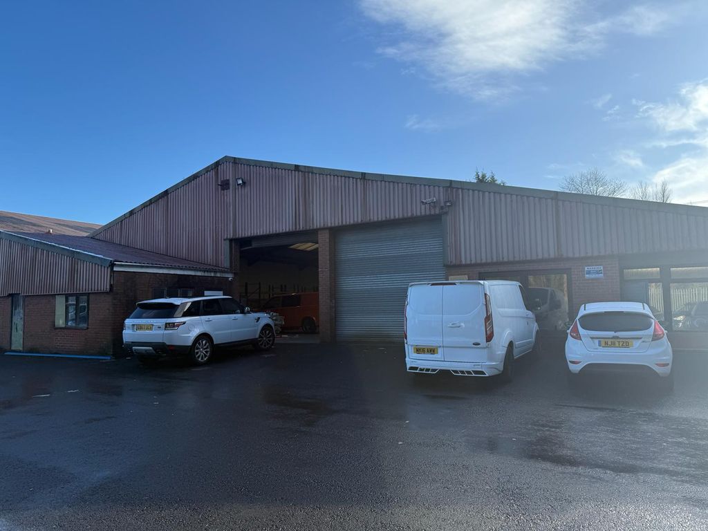 Property photo 1 of 3