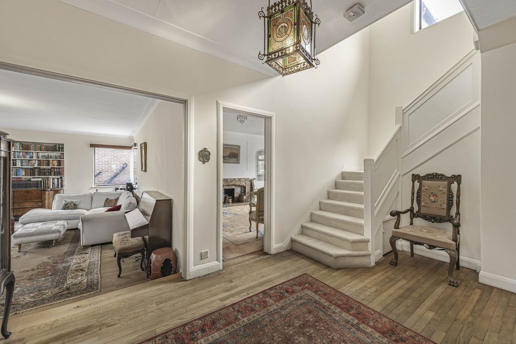 Property photo 3 of 37