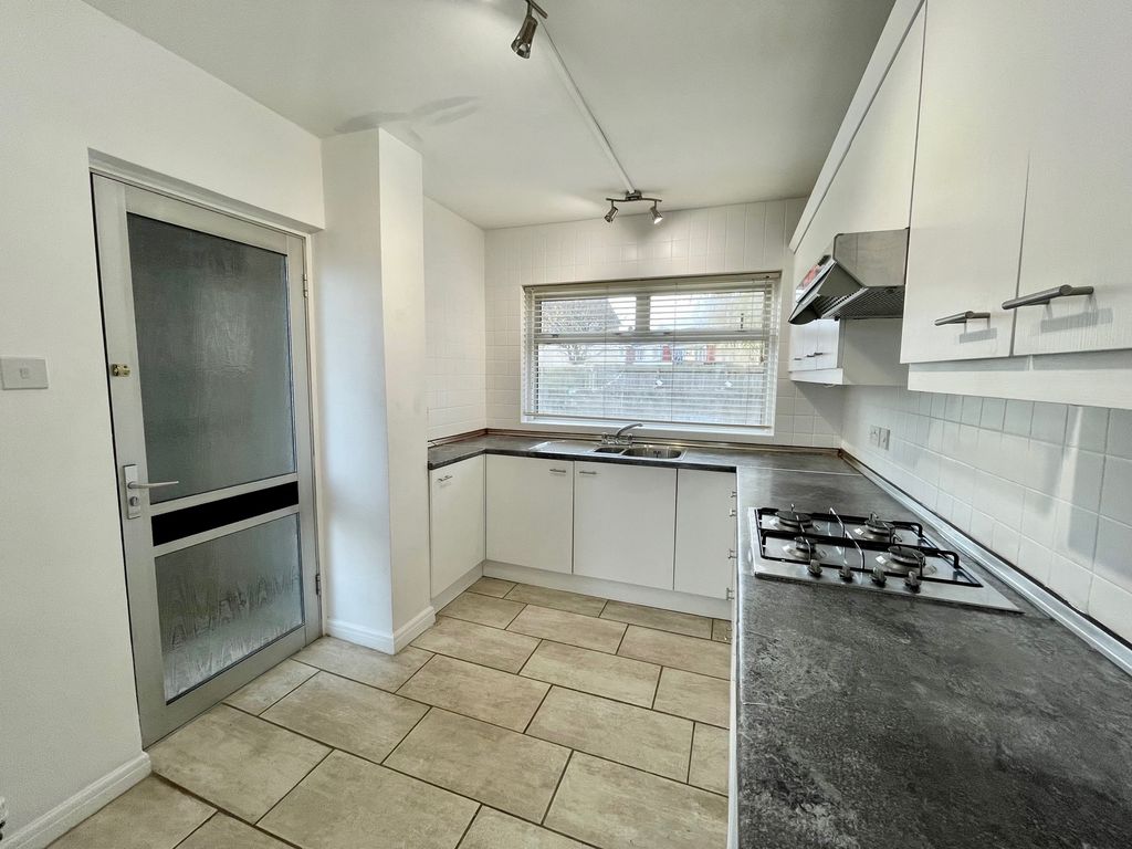 Property photo 3 of 18 Image