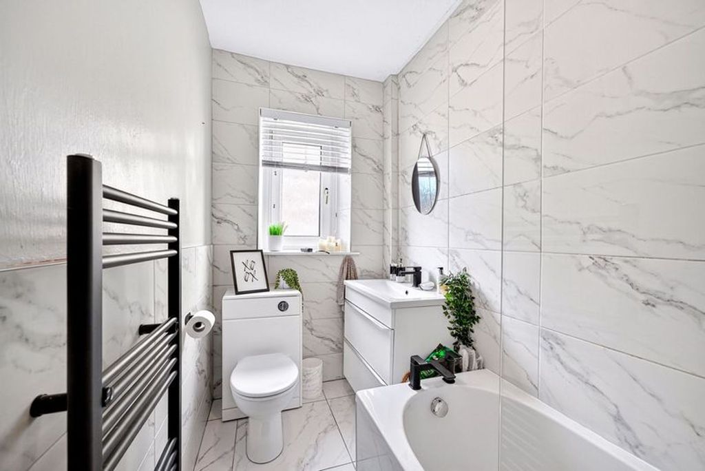 Property photo 3 of 44 Bathroom