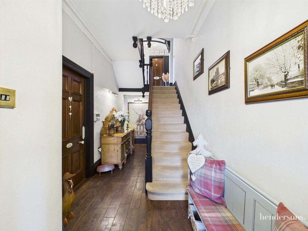 Property photo 1 of 45