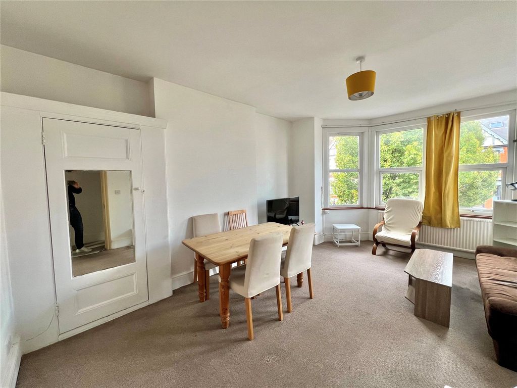 Property photo 3 of 10 Picture No. 20