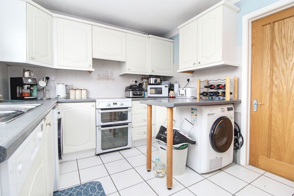Property photo 2 of 19 Photo 8