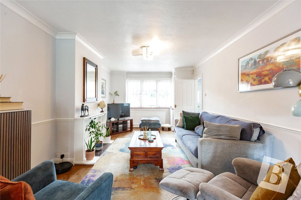 Property photo 2 of 12 Living/Dining Area