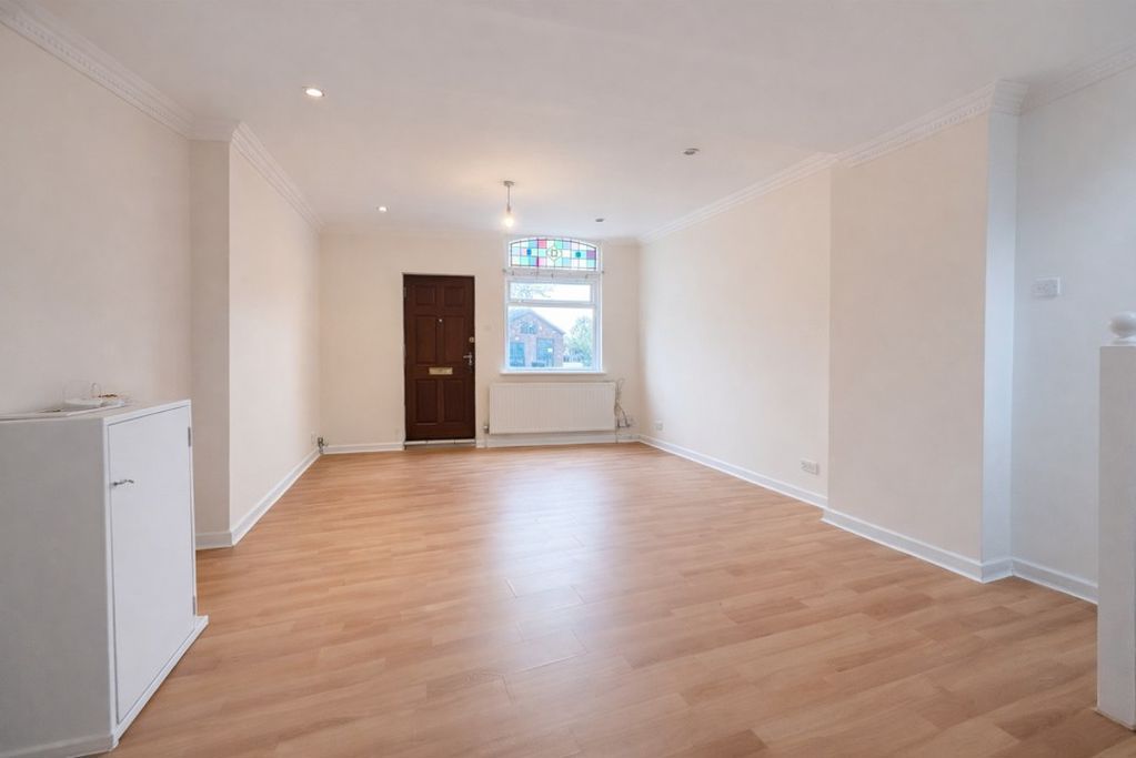 Property photo 3 of 7 Photo 5