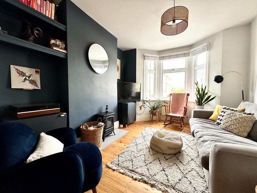Property photo 1 of 17 5905750
