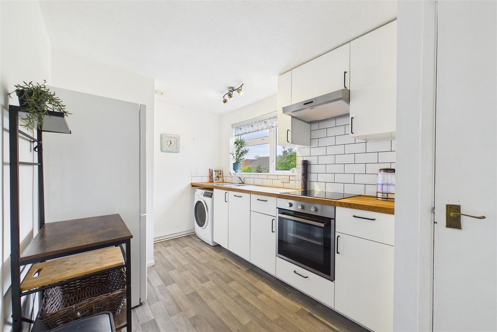 Property photo 1 of 12 Kitchen
