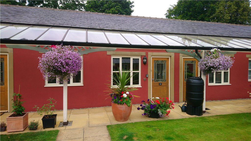 Property photo 1 of 18 External