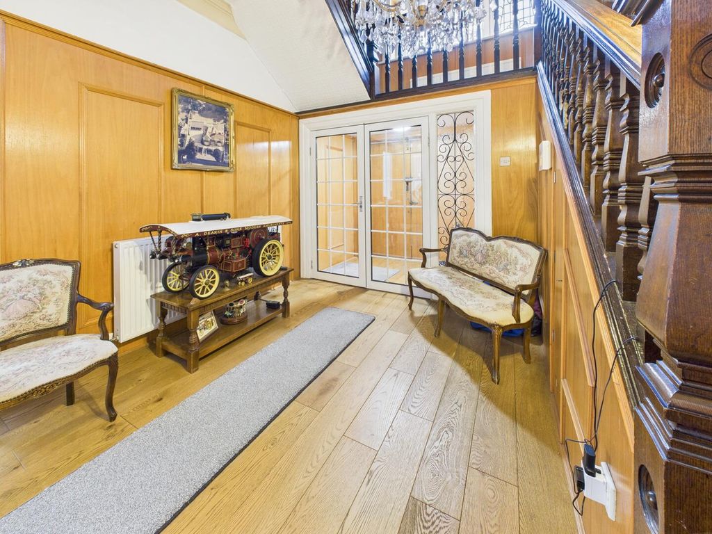 Property photo 2 of 29 Hallway