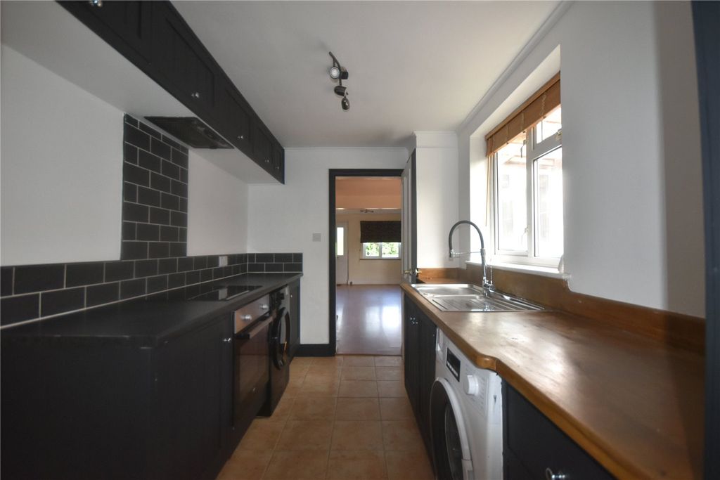 Property photo 1 of 25 Picture No. 05