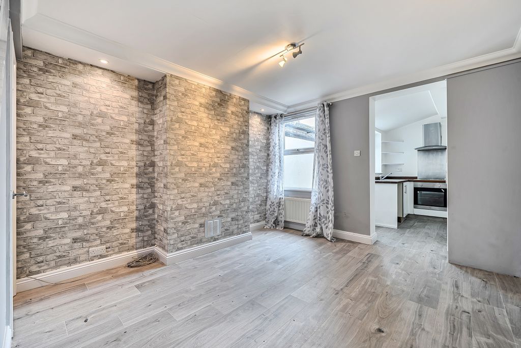 Property photo 3 of 17 1458230-16-6A019F530F021