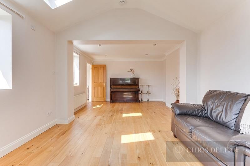 Property photo 3 of 29 Campbell Close Wm-28.Jpg