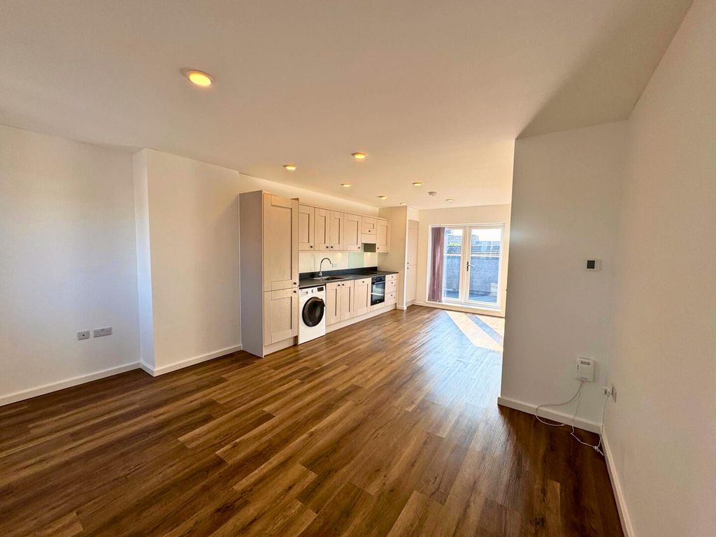 Property photo 1 of 12 Kitchen