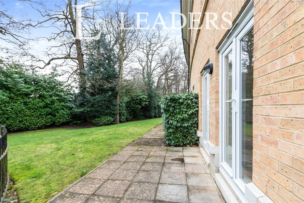 Property photo 2 of 10 Picture No. 12