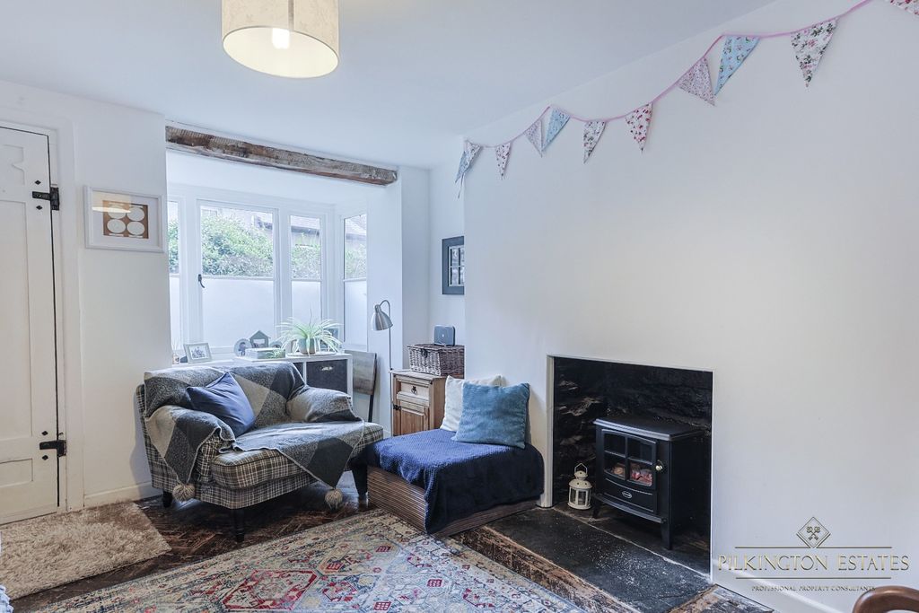 Property photo 2 of 9 4556683