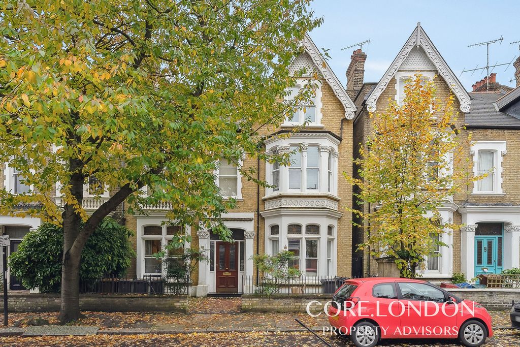 Property photo 1 of 11