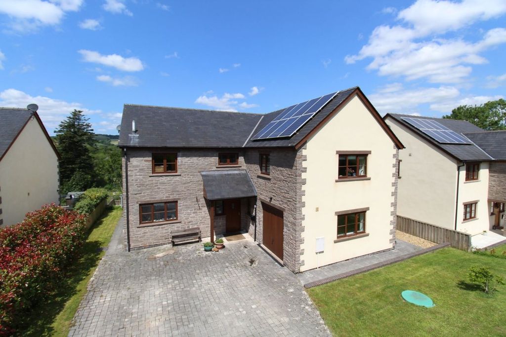 Property photo 1 of 27