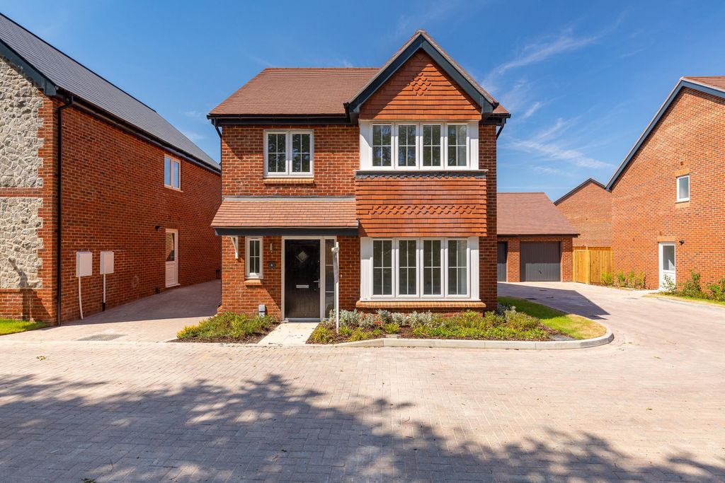 Property photo 1 of 19 External Photography