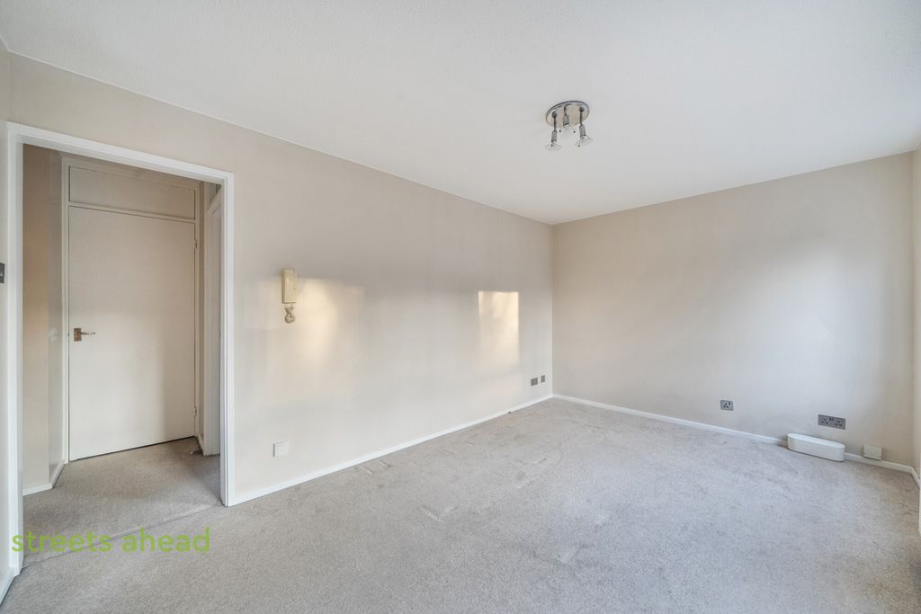 Property photo 3 of 17 Ff4461d4-935c-432...