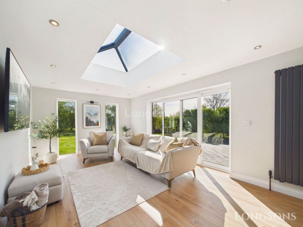 Property photo 3 of 21