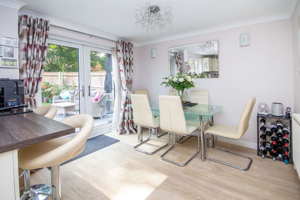 Property photo 3 of 15 Dining Room