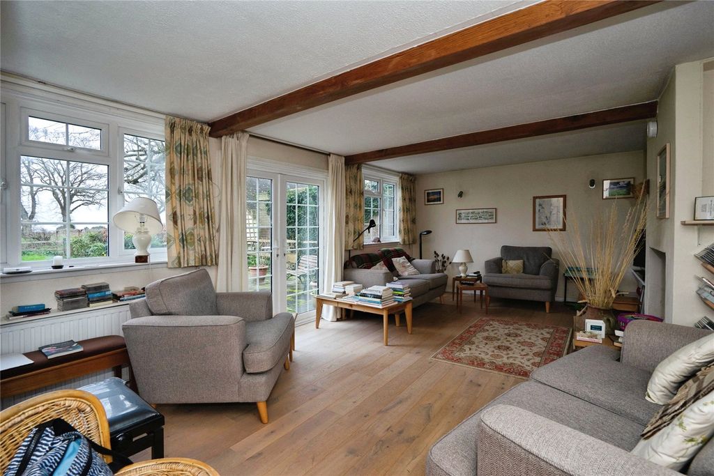 Property photo 2 of 37 Picture No. 13