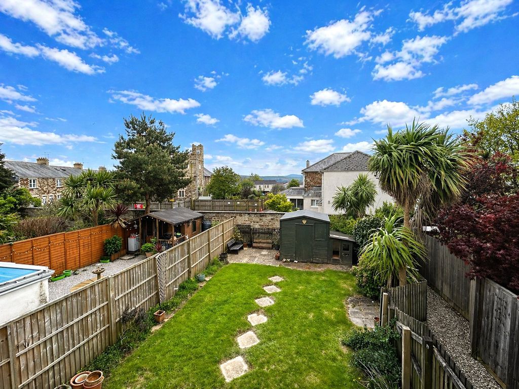 Property photo 3 of 13 3 - Picture No. 17