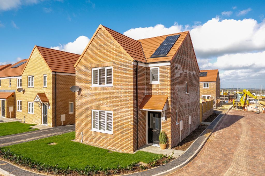 Property photo 1 of 18