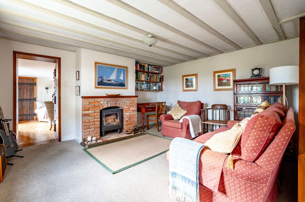 Property photo 2 of 26