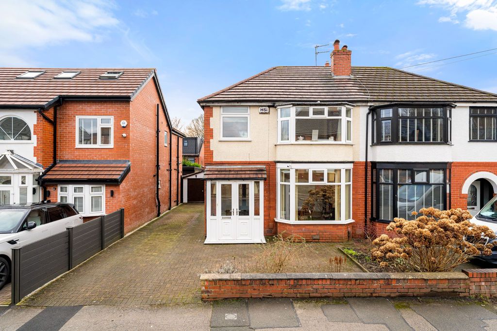 Property photo 1 of 39 Photograph 1