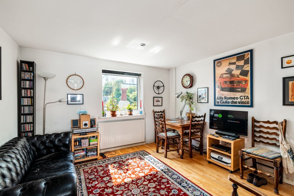 Property photo 2 of 14 3073775