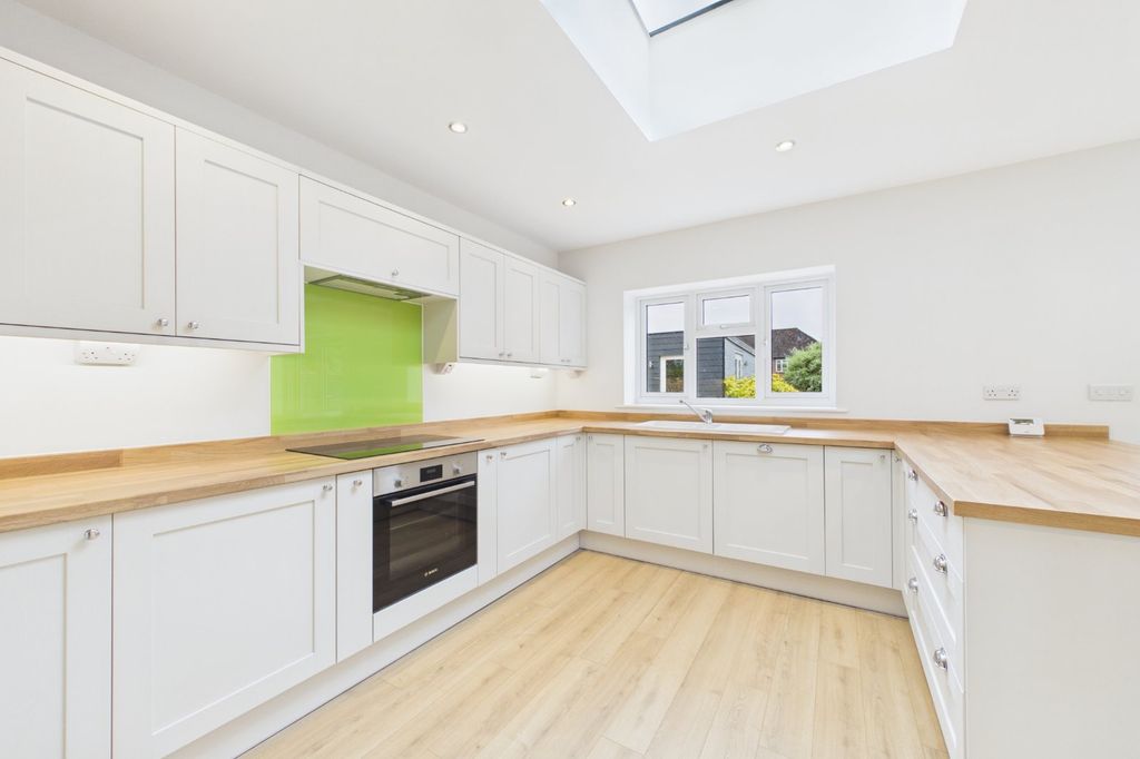 Property photo 2 of 12 Picture No. 05