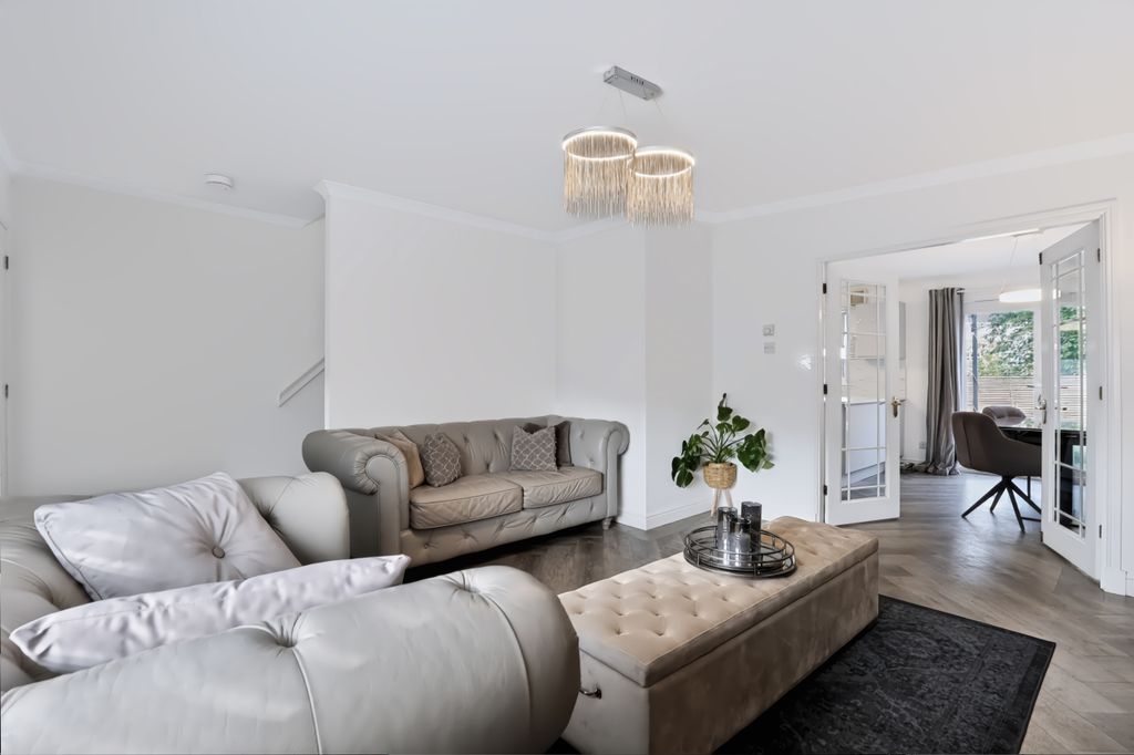 Property photo 3 of 52 Crum7329