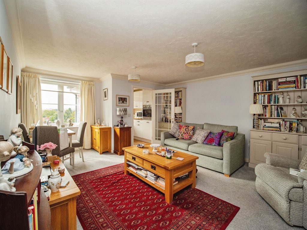 Property photo 2 of 17