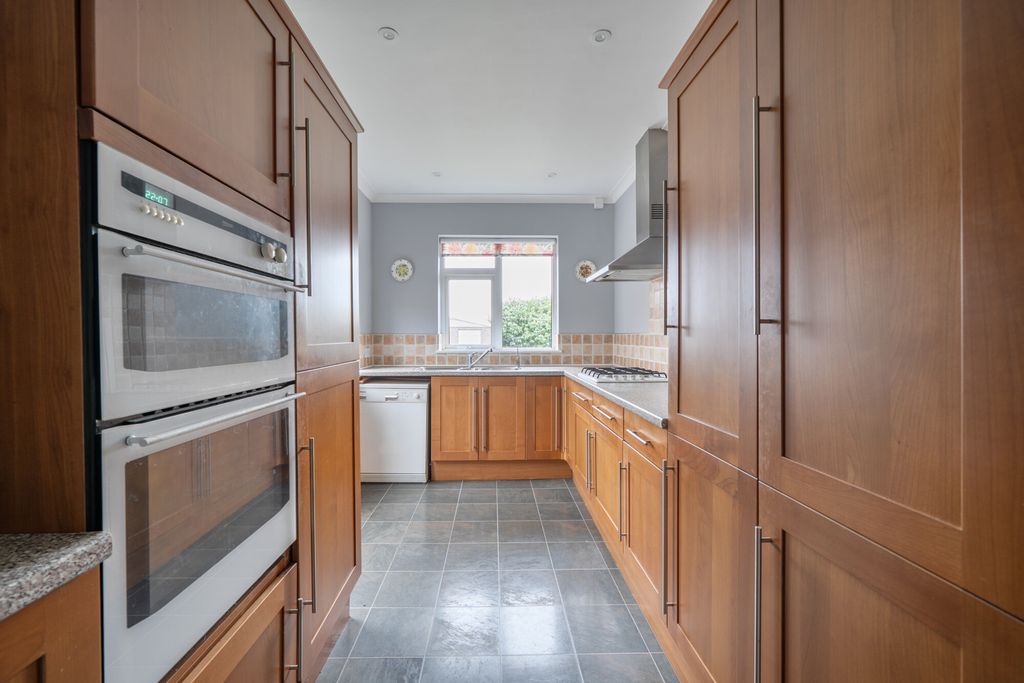 Property photo 3 of 19 1425376-11-69B92F...