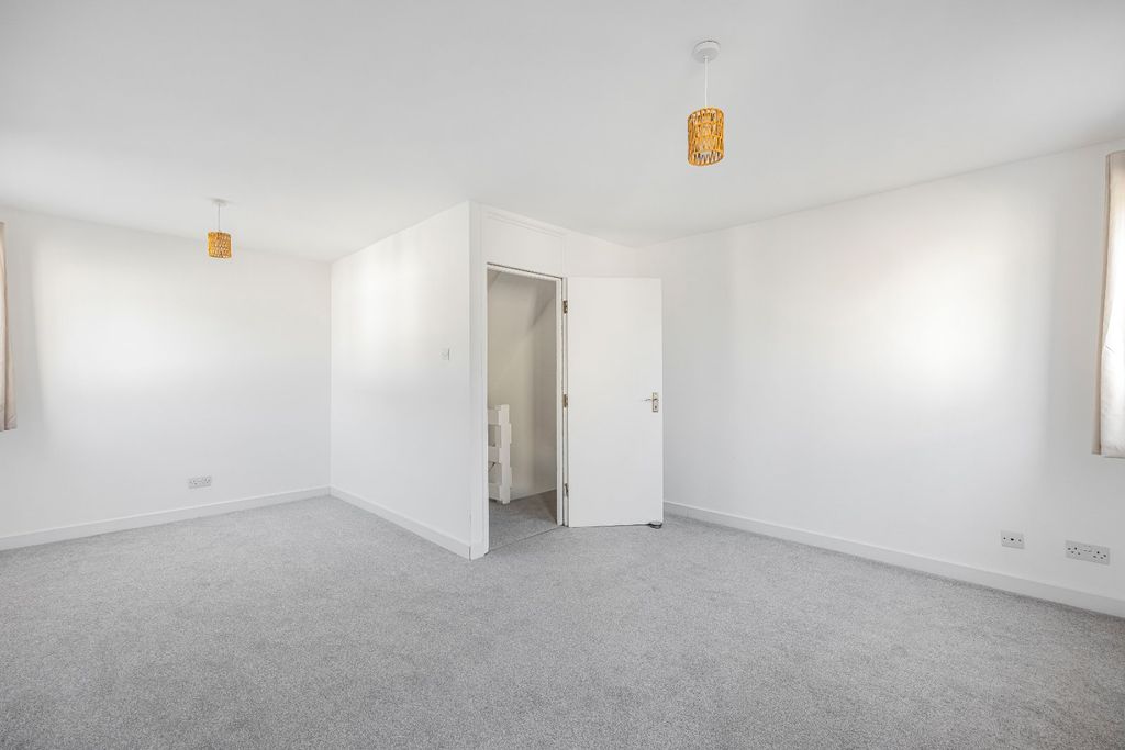 Property photo 3 of 22 Living Room 1