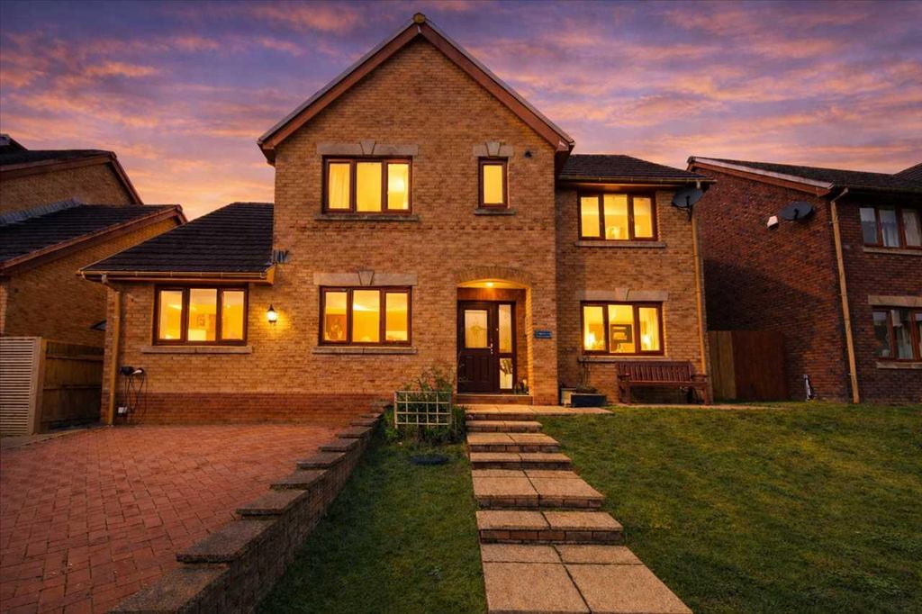 Additional image 29 of 4 bed detached house for salePleasant Heights, Porth CF39