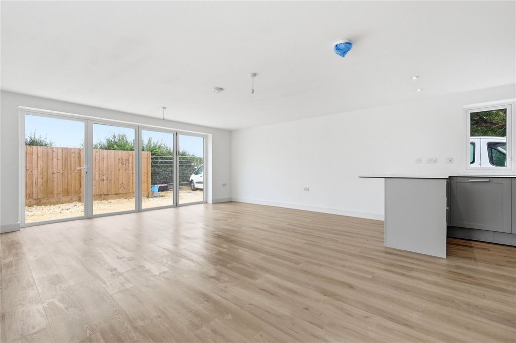 Property photo 2 of 10 Picture No. 05