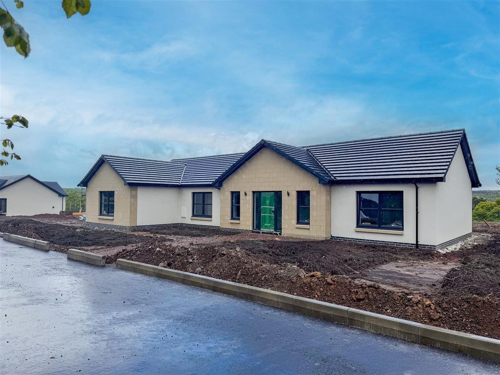 Property photo 1 of 12 Exterior